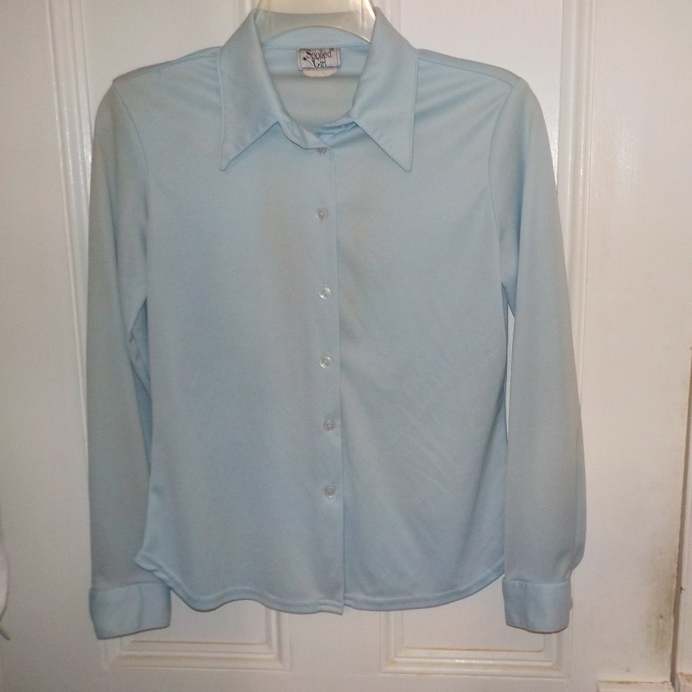 SIZE MEDIUM LIGHT BLUE  BUTTON DOWN SHIRT